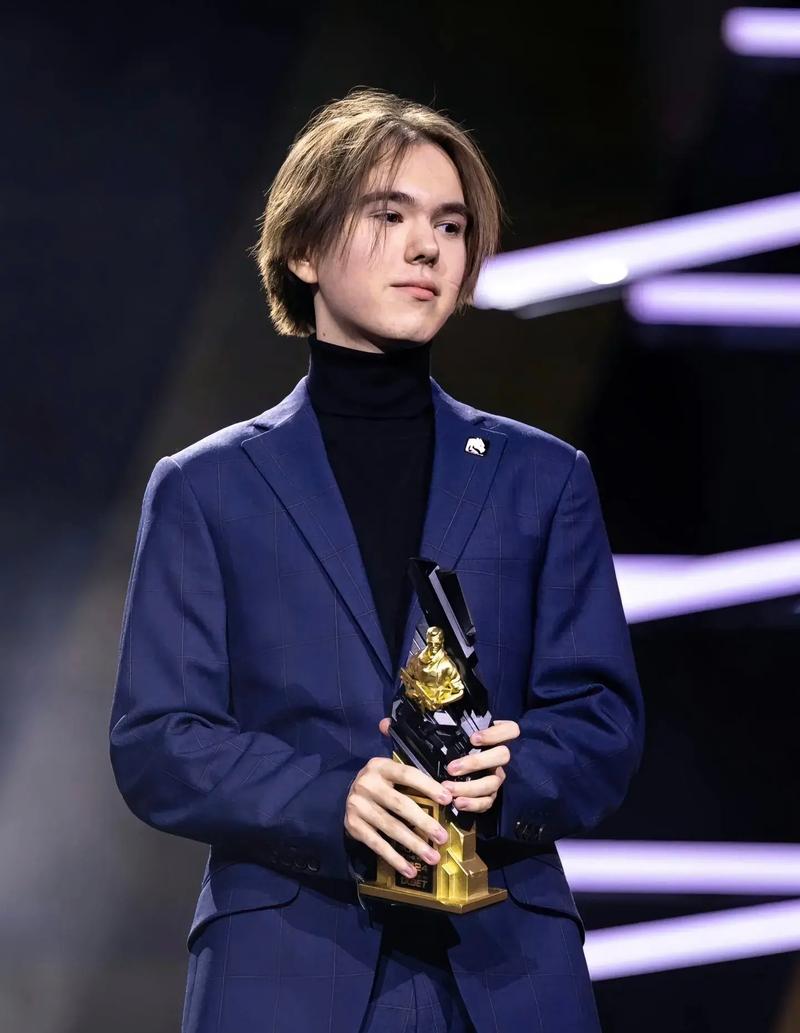 Bin：今天输了但MSI不是结尾，还有世界赛冠军等着我们去拿